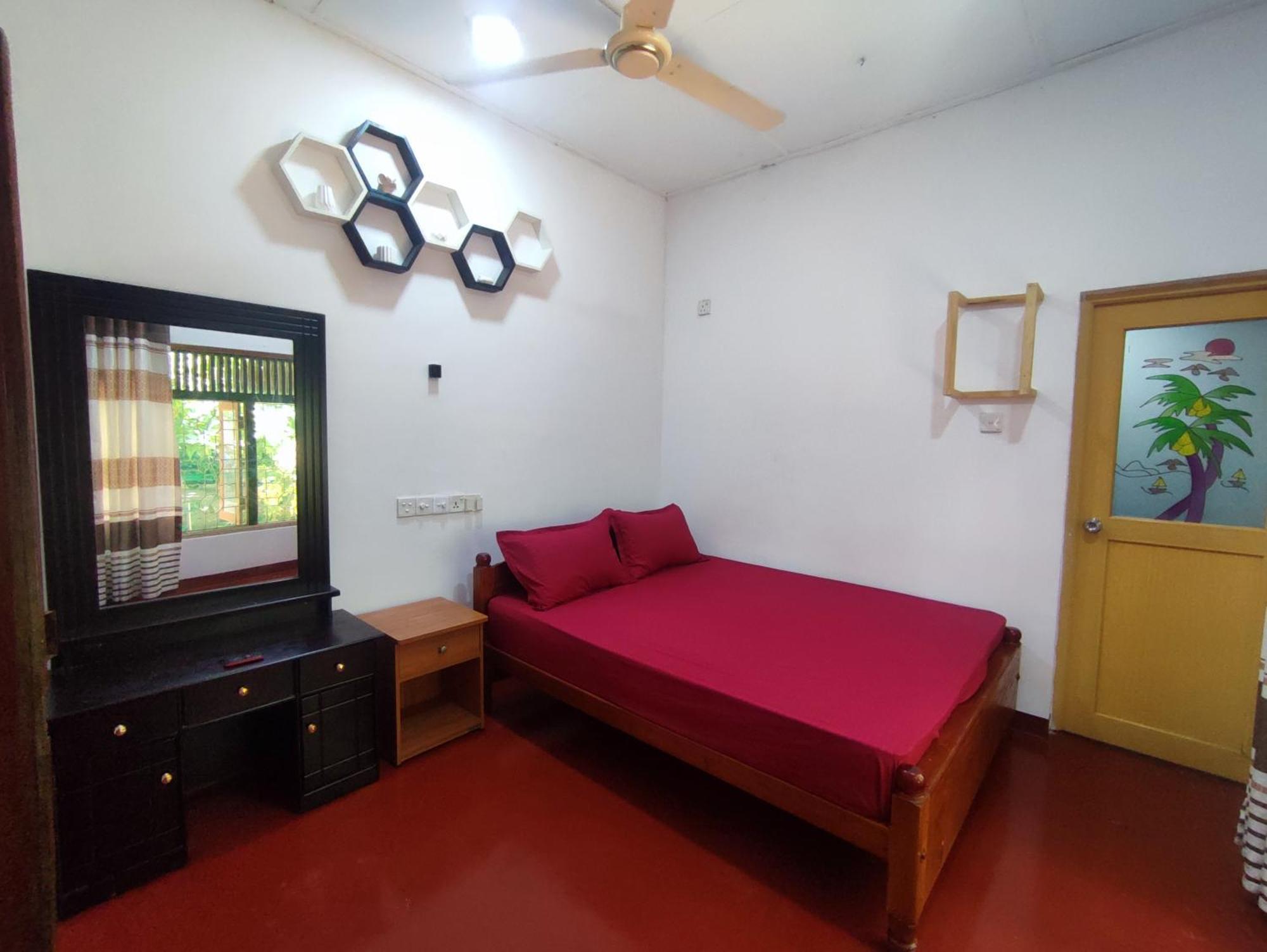 Breeze Guest House Trincomalee Exterior foto